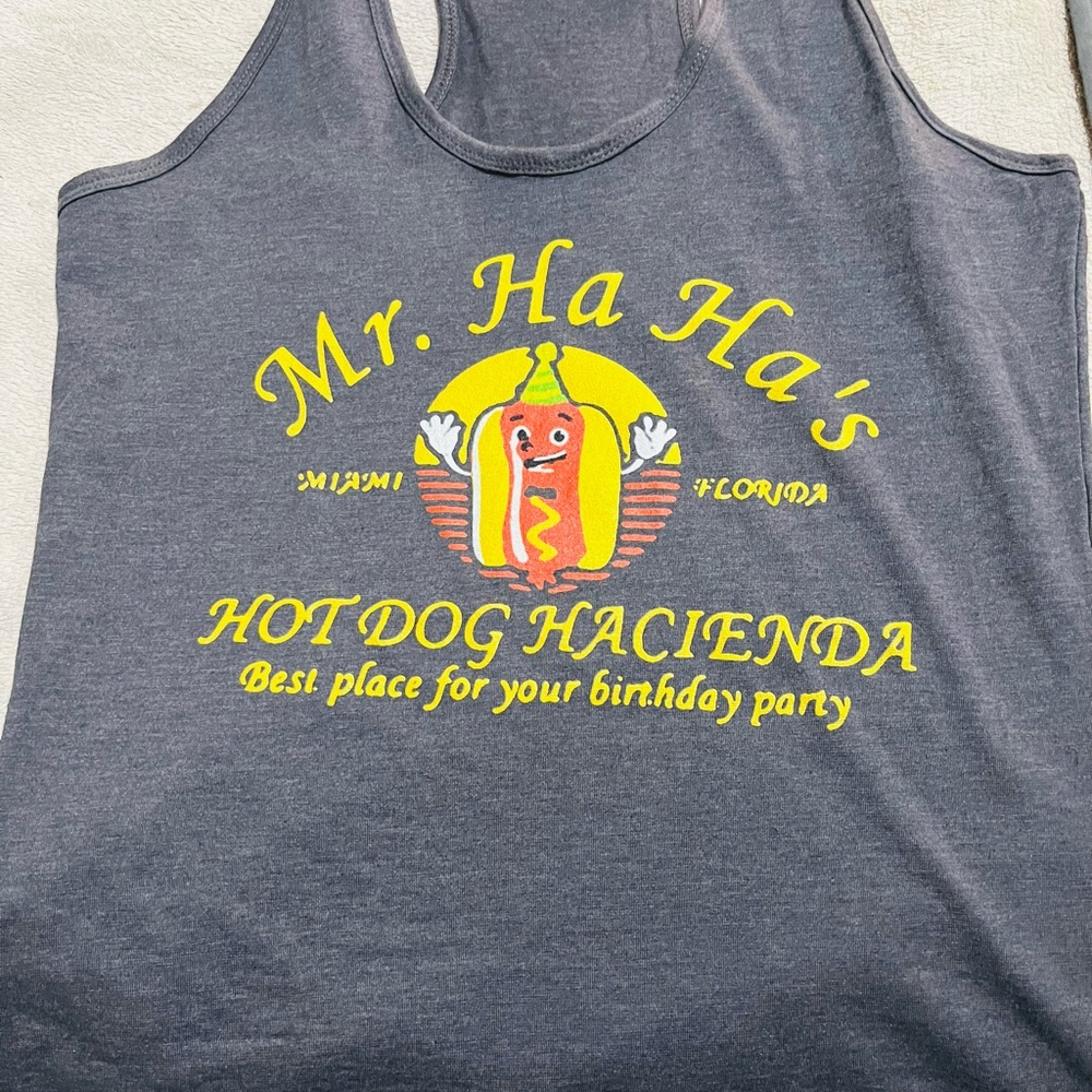Grey razorback tank top size L for any GOLDEN GIRLS fans. This is a winner!!